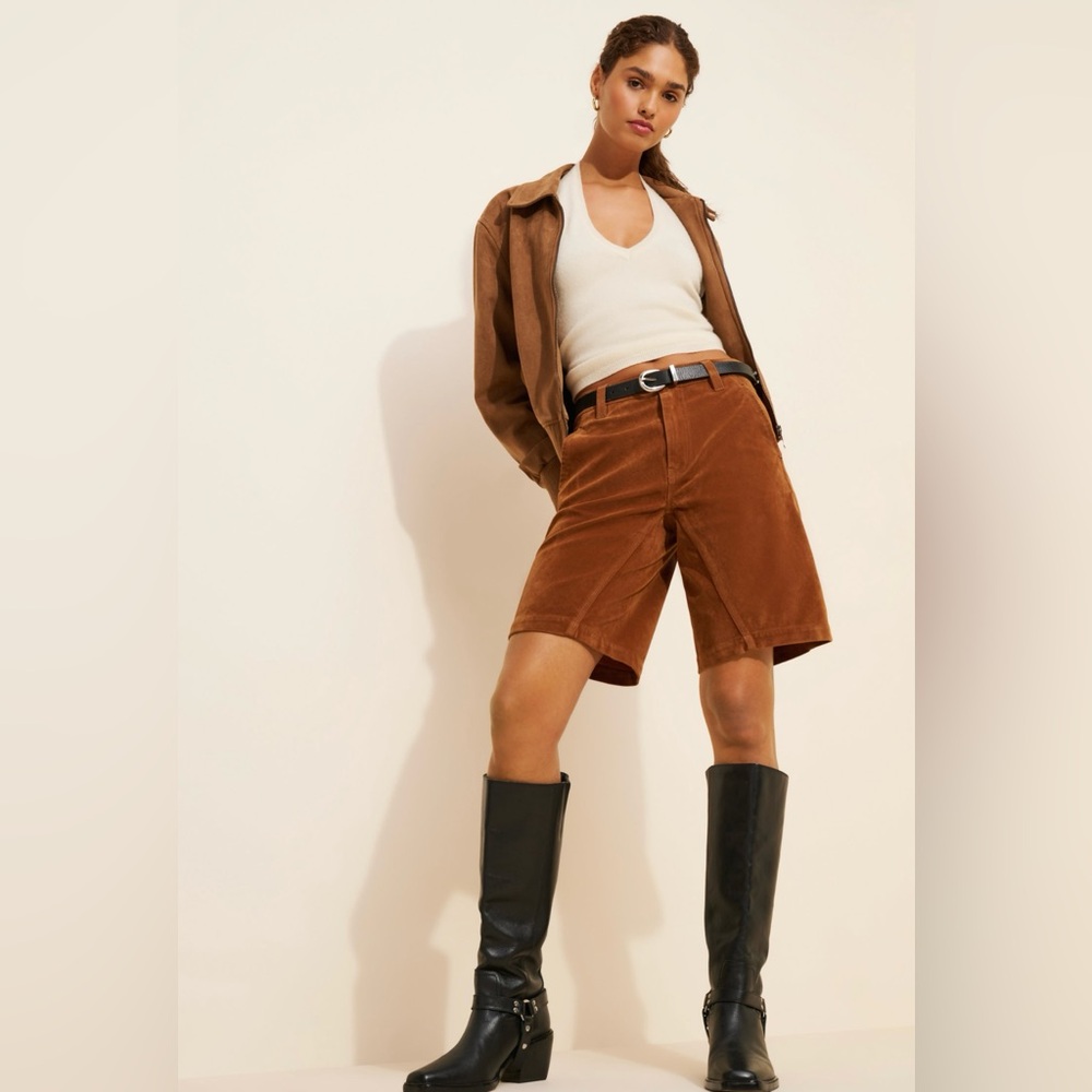 Free People We the Free Dylan Vegan Suede Tan Long Shorts Bermudas Size 29 - Picture 4 of 13